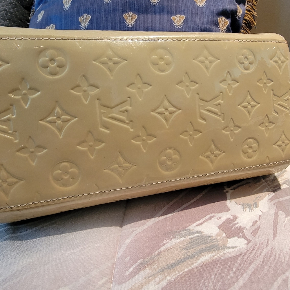 Louis Vuitton Beige Sherwood Monogram Satchel Handbag - Picture 5 of 14